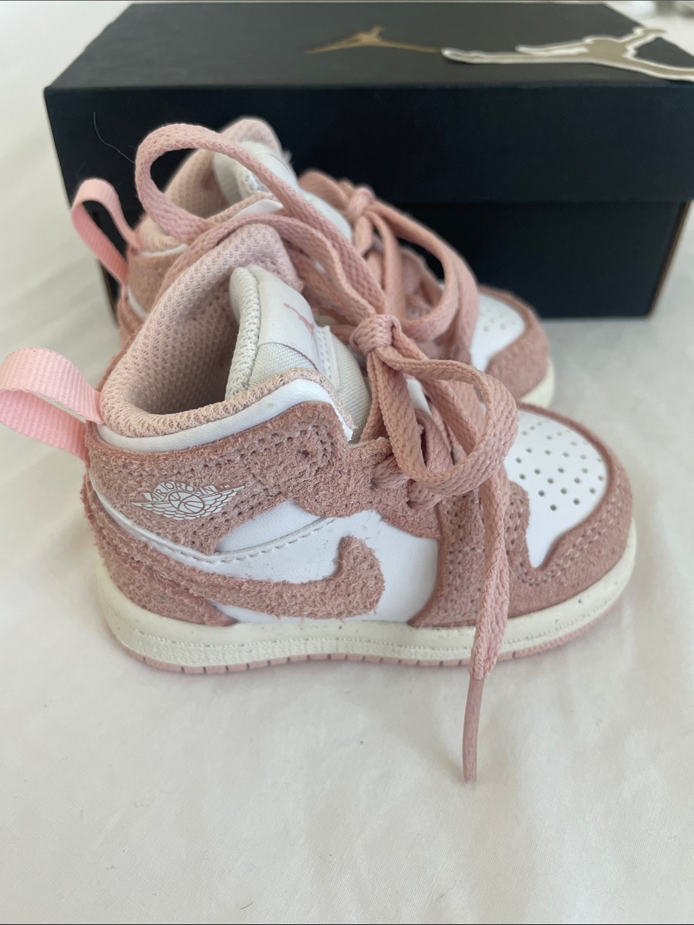 Jordan 1 MID SE Toddler Pink and White High-Top Sneakers Size 3C (EUC) - Picture 6 of 10